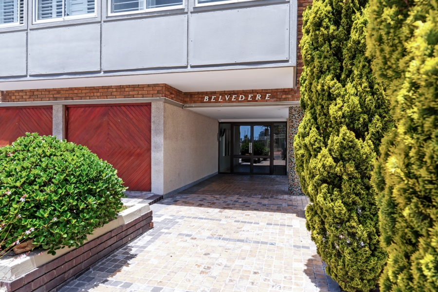 2 Bedroom Property for Sale in Three Anchor Bay Western Cape